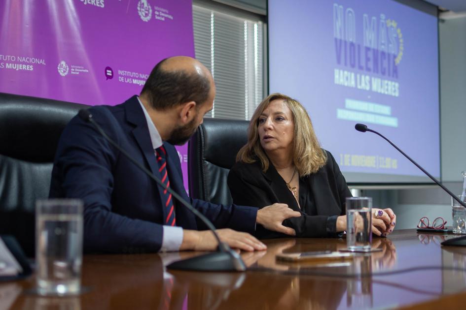 Ministro y directora de Inmujeres 