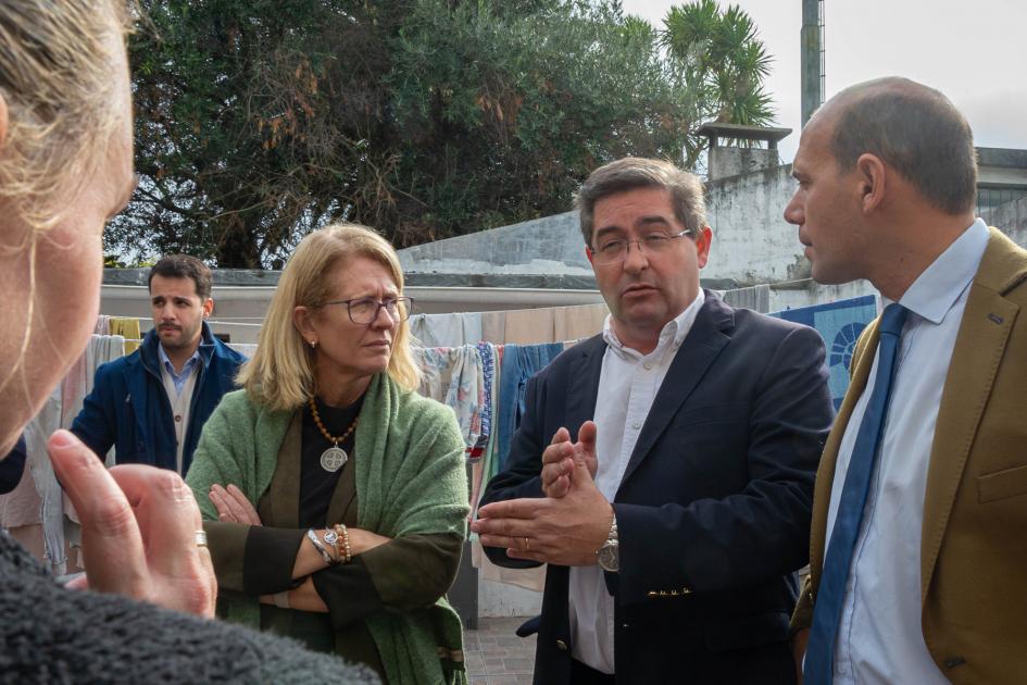 Autoridades de ASSE y MIDES durante la presentación Autoridades de ASSE y MIDES durante la presentación