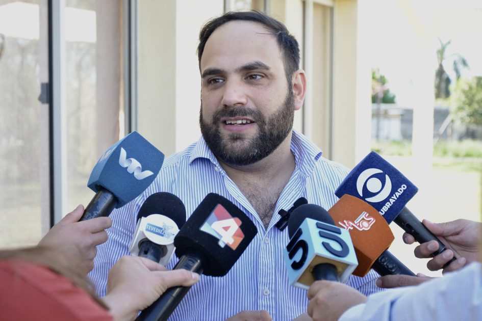 Reapertura del Centro de Día de Tranqueras y entrega de certificados Ministro Gonzalo Civila