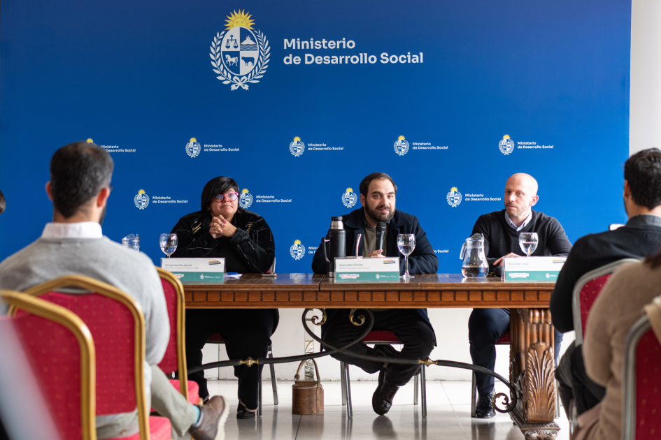 Presentación Asistente Virtual de Crianza y Set de Bienvenida Presentación Asistente Virtual de Crianza y Set de Bienvenida
