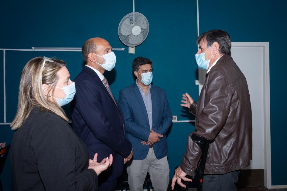 Autoridades del Mides y Carlos Caballero, representante de fundación noruega, en lanzamiento de semana de discapacidad Autoridades del Mides junto a Carlos Caballero representante de fundación noruega en el CENATT