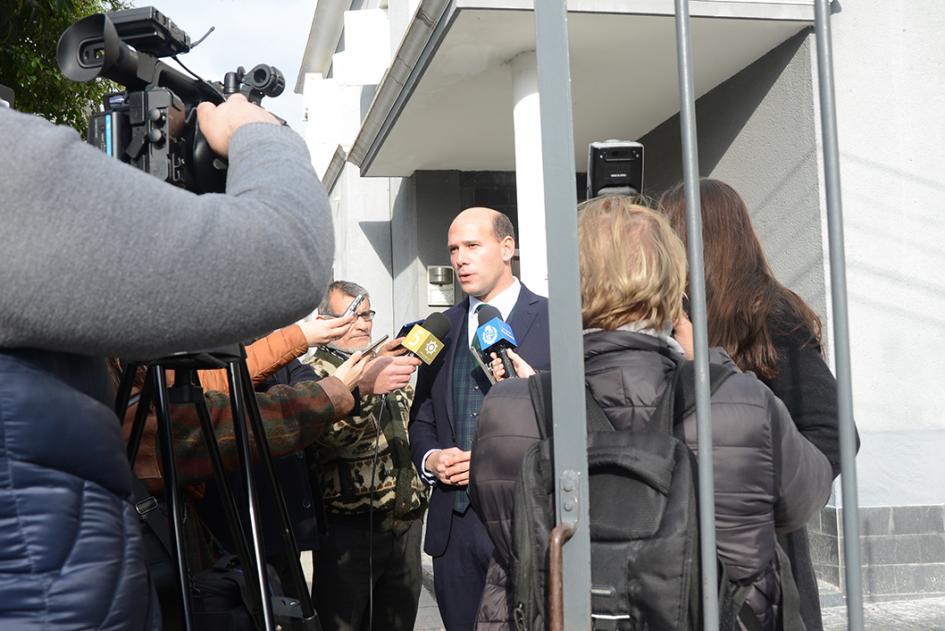 Ministro Lema realizando declaraciones Lema realizando declaraciones