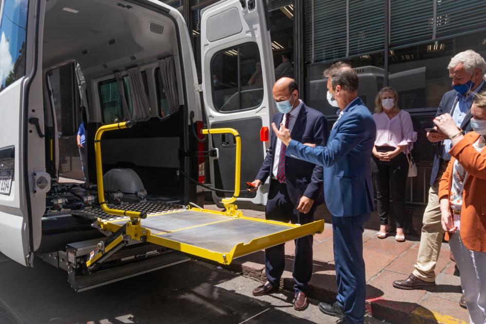 Camioneta adaptadas para personas con discapacidad Camioneta adaptadas para personas con discapacidad