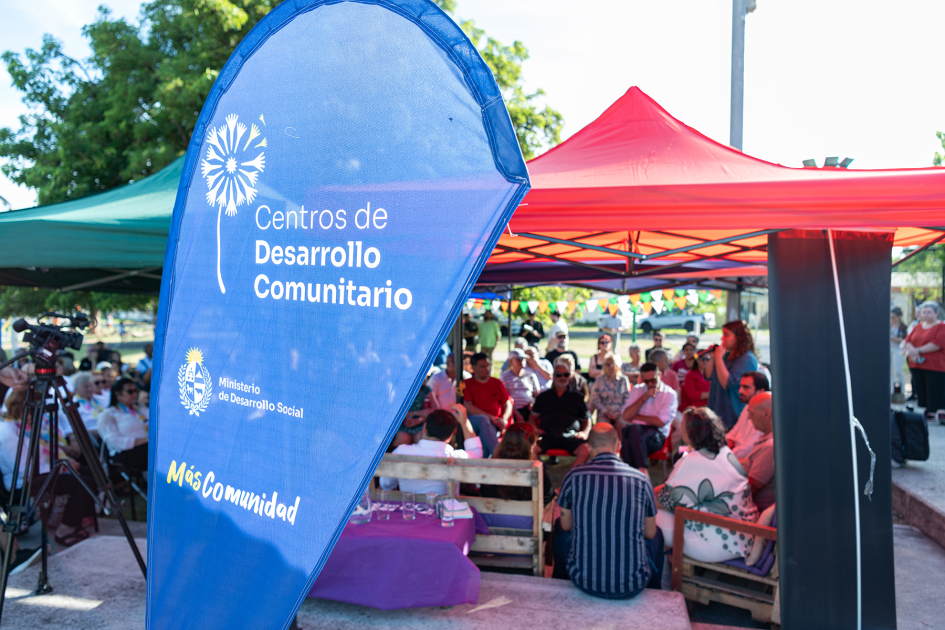 Inauguración del Centro de Desarrollo Comunitario en Tres Ombúes. Inauguración del Centro de Desarrollo Comunitario en Tres Ombúes.