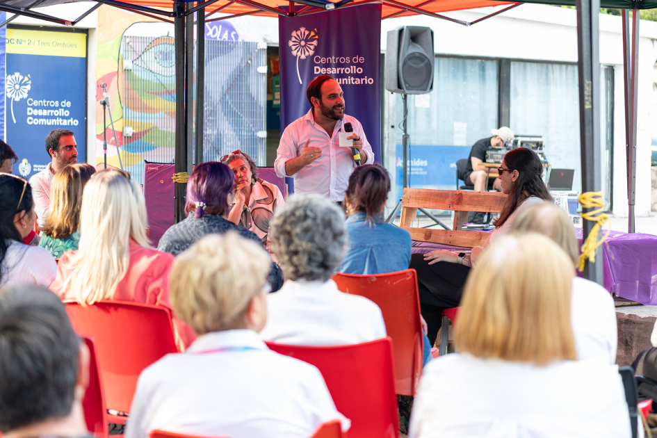 Inauguración del Centro de Desarrollo Comunitario en Tres Ombúes. Inauguración del Centro de Desarrollo Comunitario en Tres Ombúes.