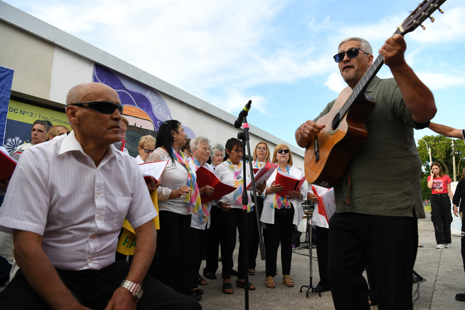 Inauguración del Centro de Desarrollo Comunitario en Tres Ombúes. Inauguración del Centro de Desarrollo Comunitario en Tres Ombúes.