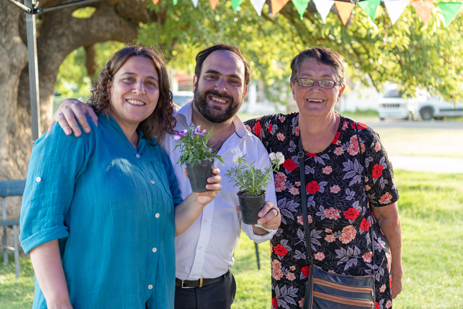 Inauguración del Centro de Desarrollo Comunitario en Tres Ombúes. Inauguración del Centro de Desarrollo Comunitario en Tres Ombúes.