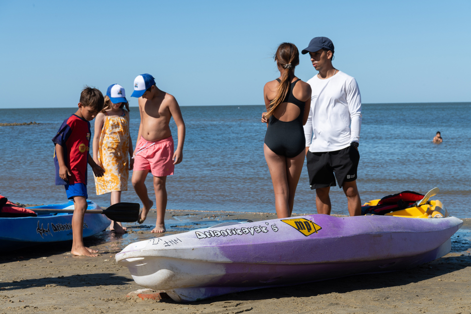 Programa "Al Agua Pato" en la playa de Pajas Blancas.