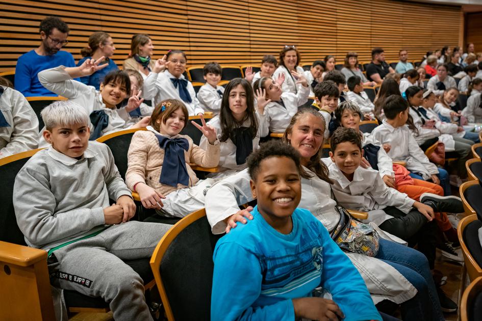 Niñas y niños presentes en el espectáculo Niñas y niños presentes en el espectáculo