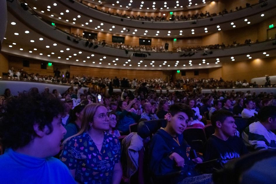 Público presente en el espectáculo Público presente en el espectáculo