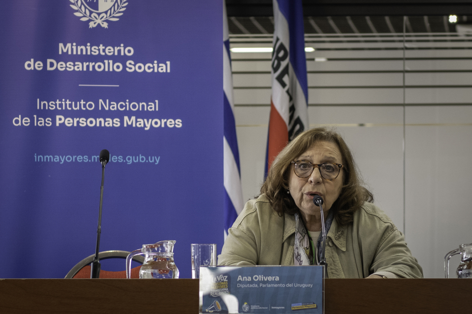 Ana Olivera, diputada