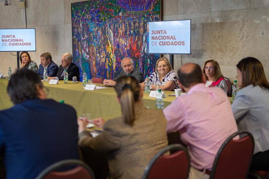 Autoridades presentes en la sesión