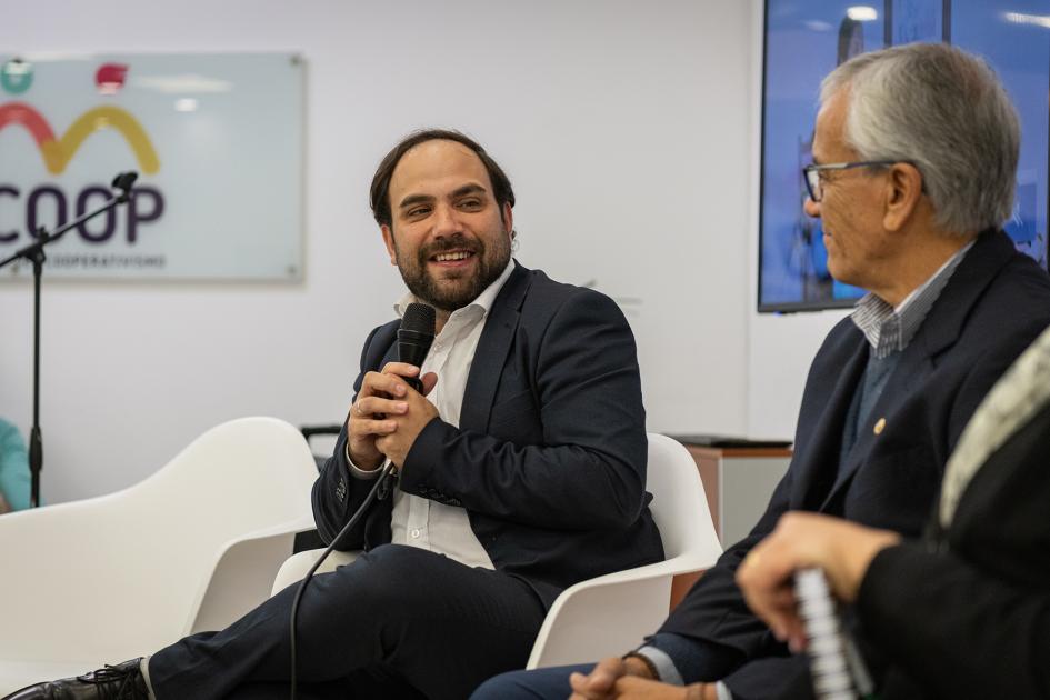 Ministro Civila haciendo uso de la palabra Ministro Civila haciendo uso de la palabra