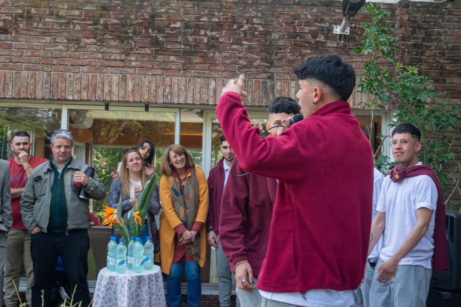 Presentación artística de participante