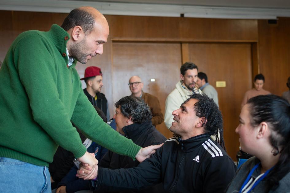 Ministro Lema saludando a los participantes Ministro Lema saludando a los participantes