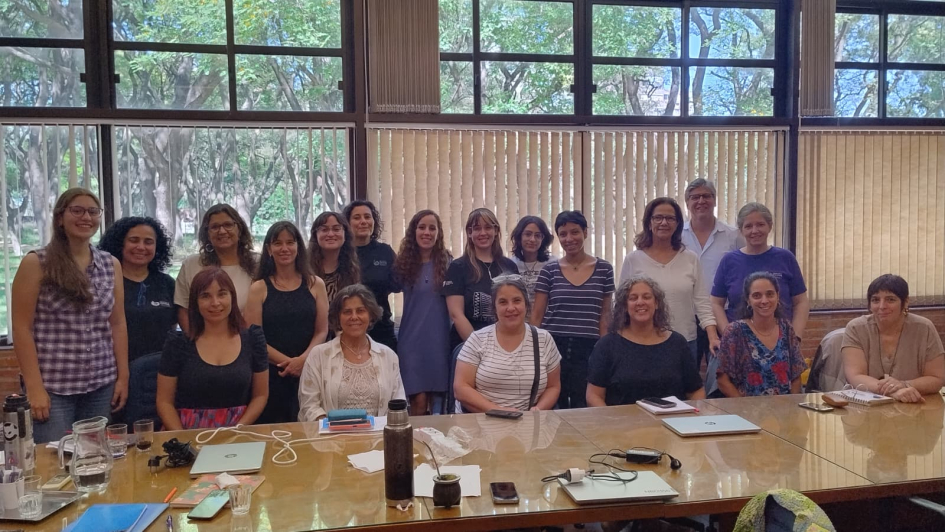 Equipo técnico de Inmujeres y la Facultad de Ciencias (Udelar) en la certificación de nivel 1