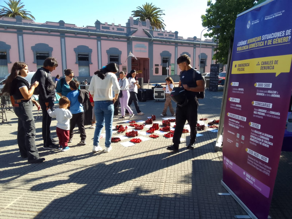 Actividad en el marco del 25-N 2025 en Maldonado Actividad en el marco del 25-N 2025 en Maldonado