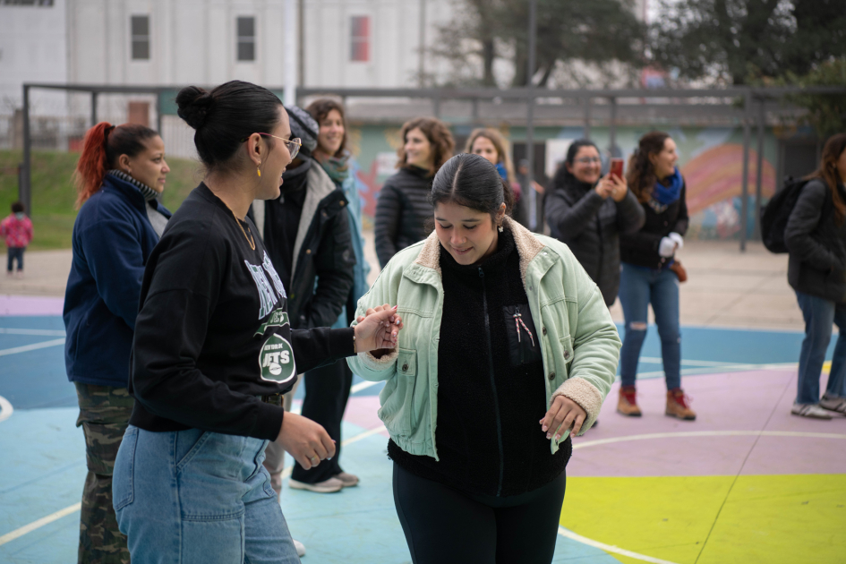 Actividad de Centro de Migrantes en Plaza en Ciudad Vieja. Actividad de Centro de Migrantes en Plaza en Ciudad Vieja.