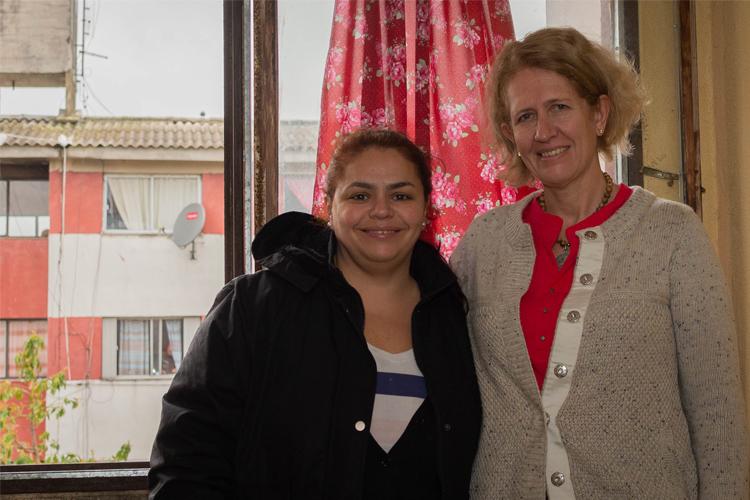 Paola junto a Fernanda Auersperg La directora Fernanda Auersperg y Paola