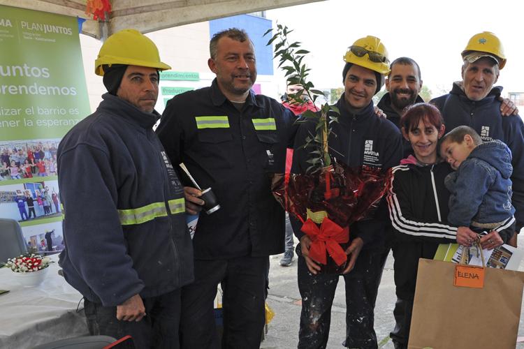 Entrega de viviendas Plan Juntos barrio Marconi