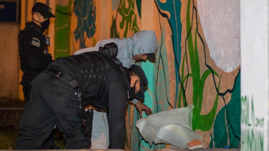 personas en situación de calle Policía con personas en situación de calle