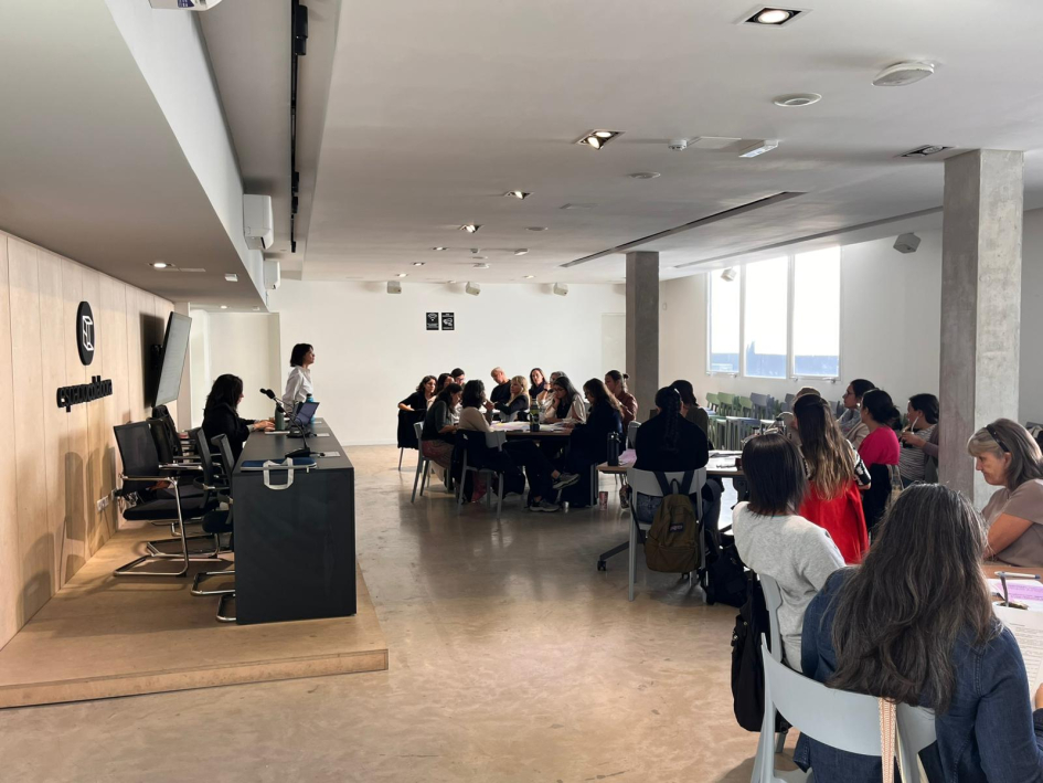 Participantes del taller de trabajo interinstitucional para conceptualizar la violencia vicaria