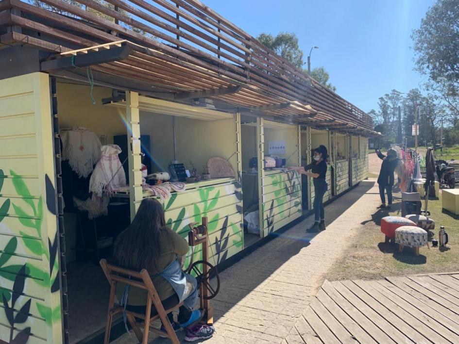 emprendedores en Becú y Giannattasio Espacio Camino en Canelones