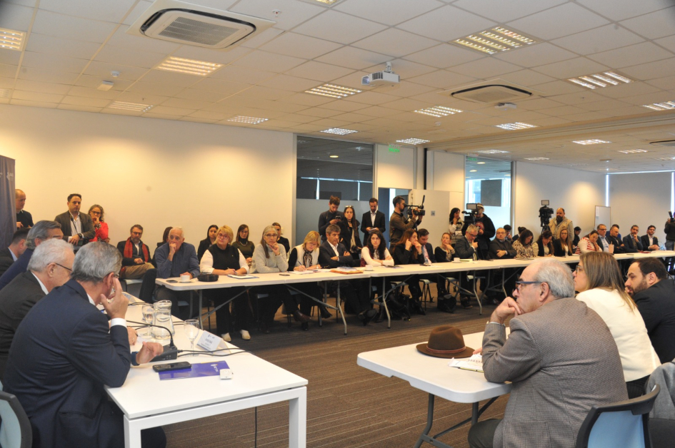 Mesa de apertura de primera reunión de alto nivel de MECNUD Mesa de apertura de primera reunión de alto nivel de MECNUD