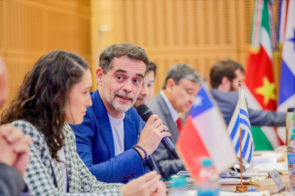 Subsecretario Federico Graña en Reunión de Ministros de Desarrollo Social del MERCOSUR. Federico Graña hablando en reunión del Mercosur.