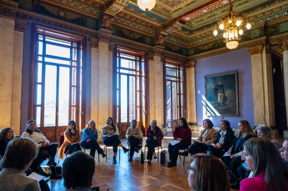 Reunión de grupo de trabajo por agenda de cuidados. Reunión de grupo de trabajo por agenda de cuidados.