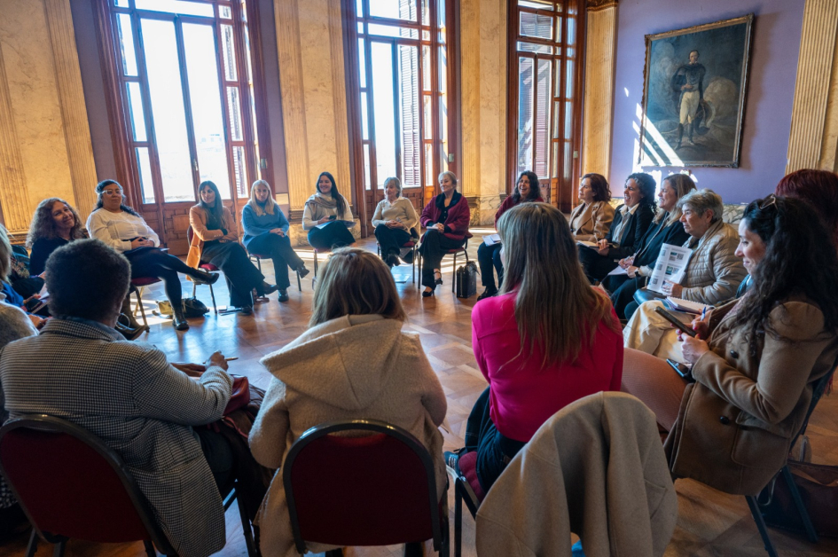Reunión de grupo de trabajo por agenda de cuidados. Reunión de grupo de trabajo por agenda de cuidados.