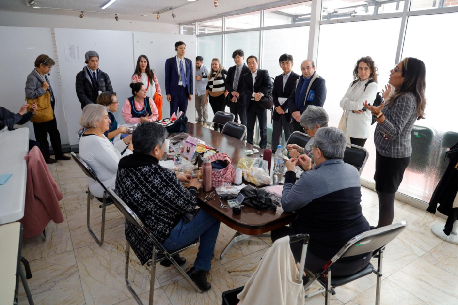 Visita de las delegaciones a los servicios 