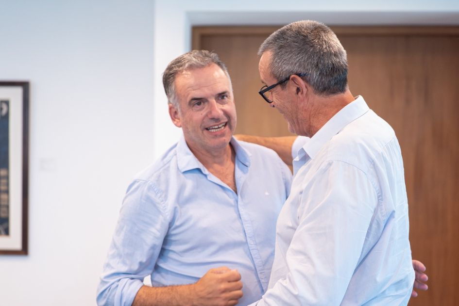 Autoridades reunidas en la primera reunión del gabinete de infancia.