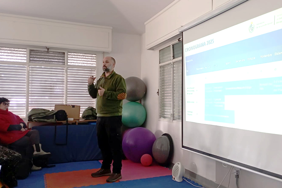 Federico Lezama presentando los lineamientos de trabajo de la Dirección de Discapacidad. Director del Área de Discapacidad del Ministerio de Desarrollo Social, Federico Lezama