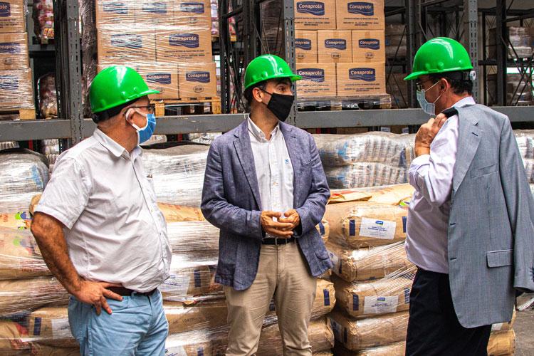 Ministerio de Desarrollo Social recibe donación de Cámara Uruguaya de Tecnologias de la Información Pablo Bartol, Ignacio Elgue y Leonado Loureiro