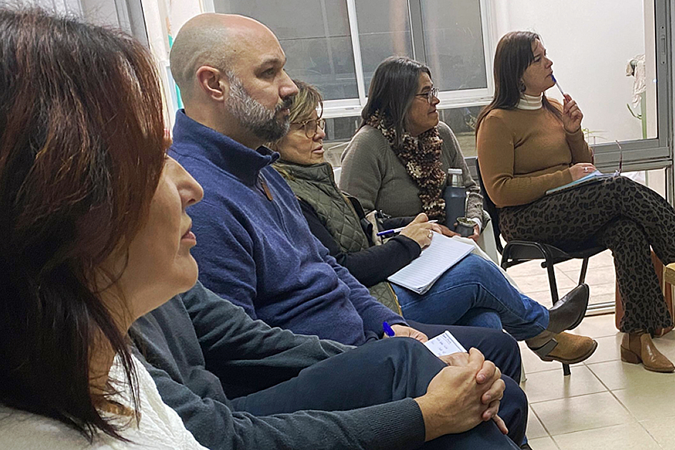 Autoridades del Ministerio de Desarrollo Social y de la Oficina Territorial de Florida Autoridades en dialogo con los participantes.