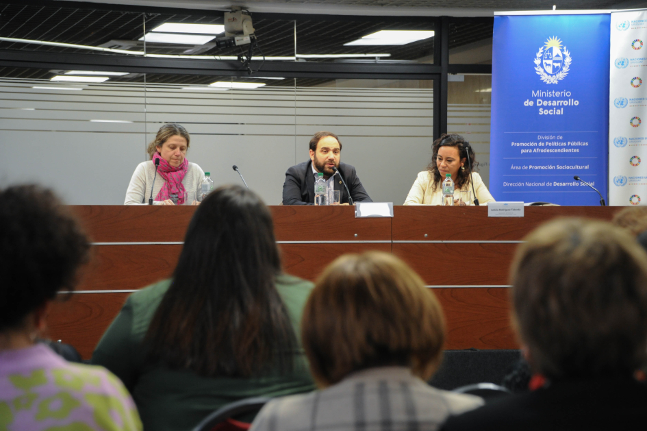 Actividad de cierre del mes de la afrodescendencia en el Parlamento. Actividad de cierre del mes de la afrodescendencia en el Parlamento.