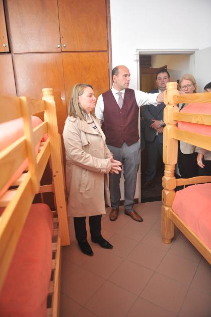 Autoridades durante la recorrida de la casa (Foto: Presidencia) Autoridades durante la recorrida de la casa (Foto: Presidencia)