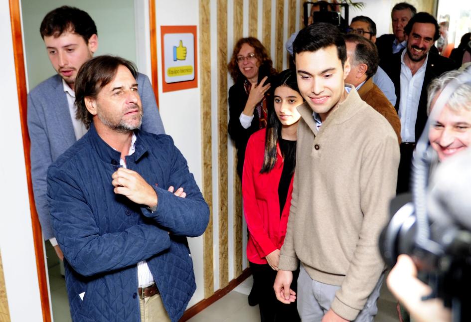 Recorrida de autoridades por las nuevas instalaciones Recorrida de autoridades por las nuevas instalaciones