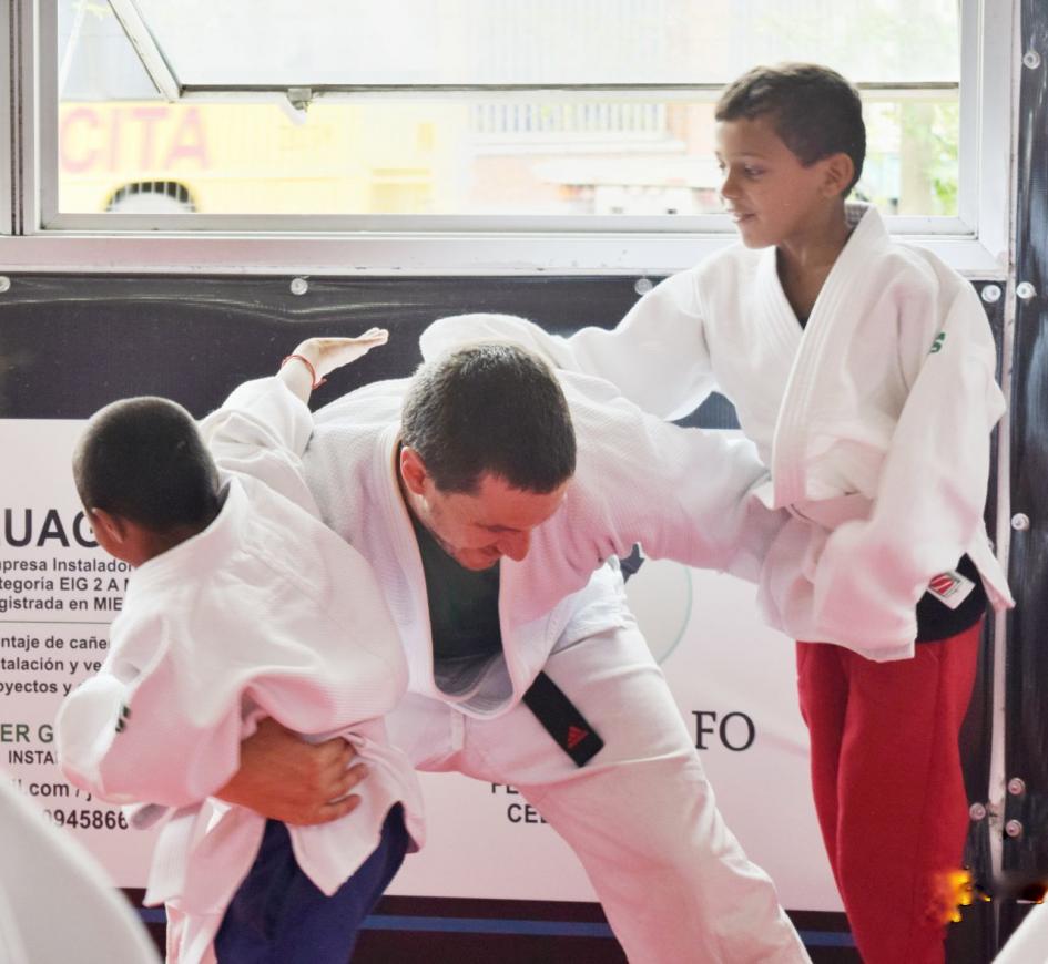 Demostración de ejercicio de Judo