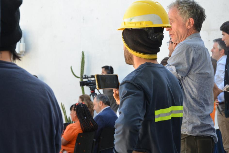 Participantes de los cursos en la entrega de diplomas 