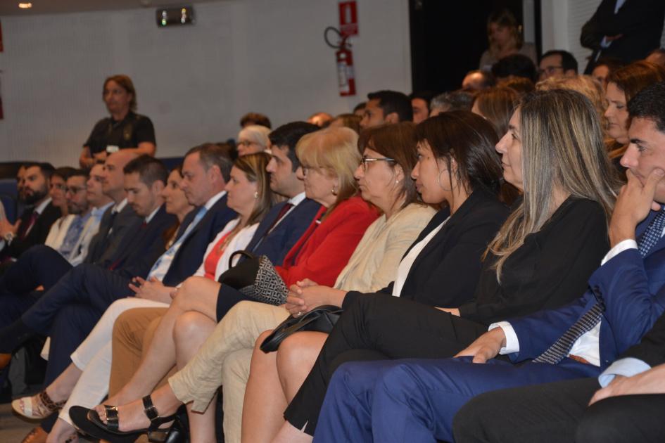 Público presente en el evento Público presente en el evento