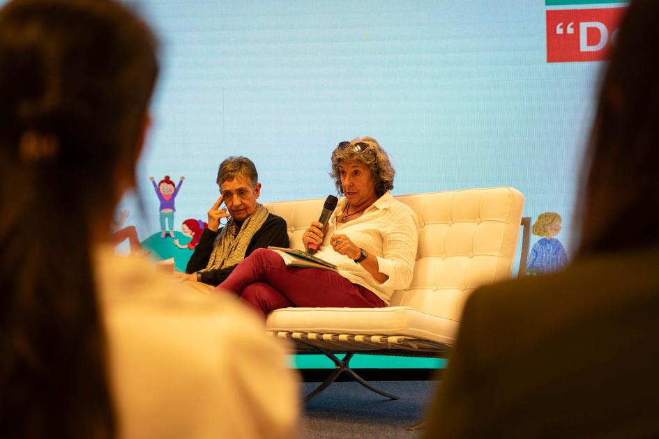 Intervención de Alicia Milán y Elba Nuñez Intervención de Alicia Milán y Elba Nuñez