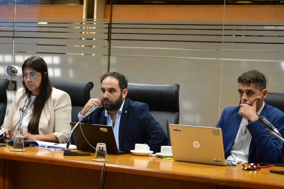 Ministro Civila, subsecretario Graña y la directora general Muñiz