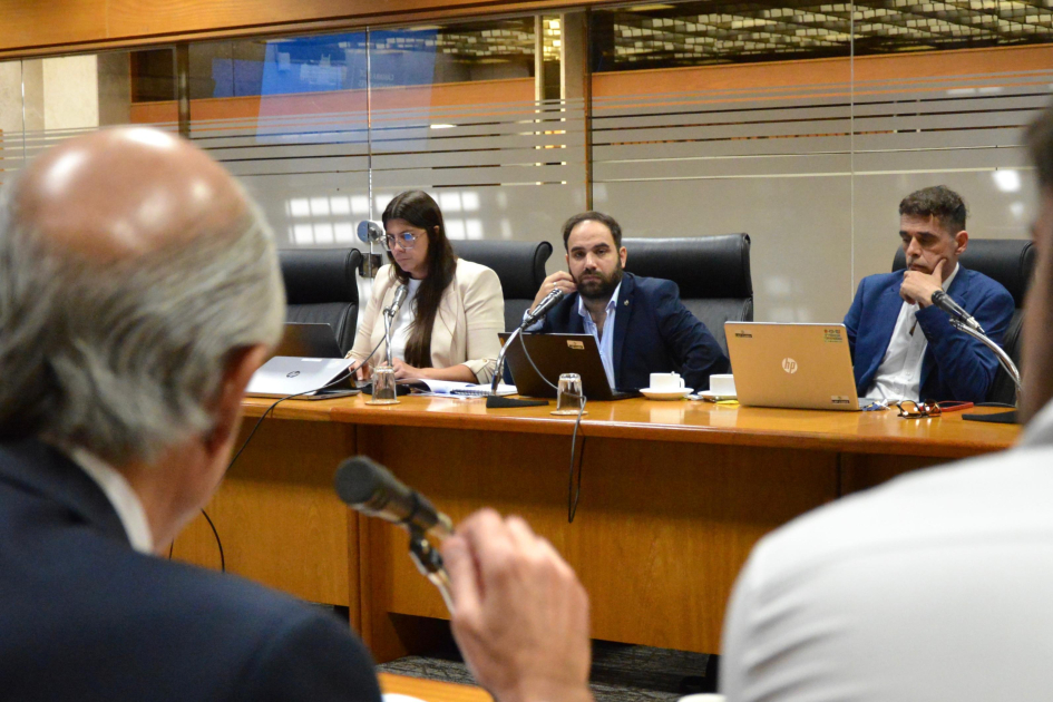 Ministro Civila, subsecretario Graña y la directora general Muñiz