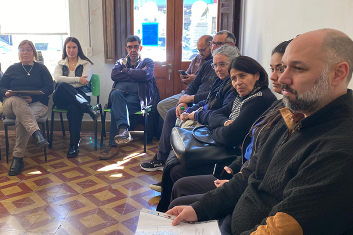 Director del Área de Discapacidad del Mides, Federico Lezama en diálogo con los participantes.