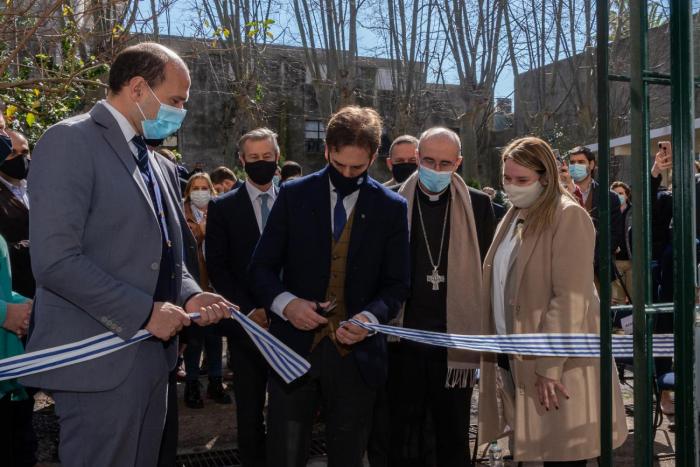 Inauguración Centro de convivencia colectiva “El Hornero” para mujeres con niños, niñas y adolescentes. Presidente Lacalle Pou y autoridades del Ministerio de Desarrollo Social en Centro El Hornero