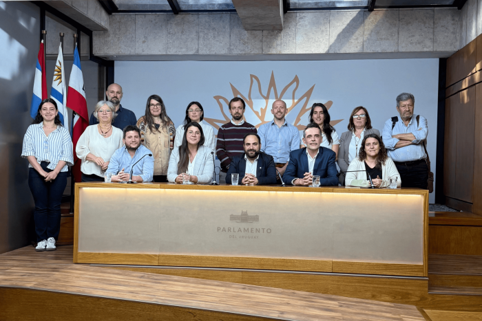 Autoridades del Ministerio de Desarrollo Social en Comisión de Presupuesto del Senado.