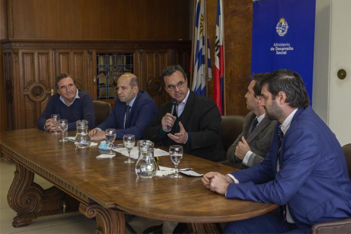 Firma de acuerdo, mesa de autoridades mesa de autoridades