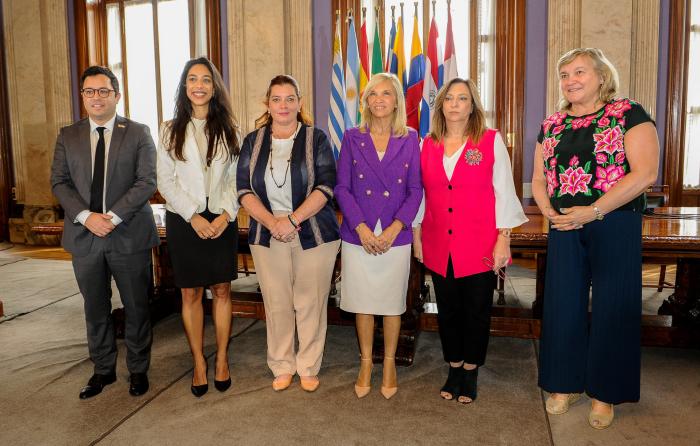 Autoridades presentes en el evento 